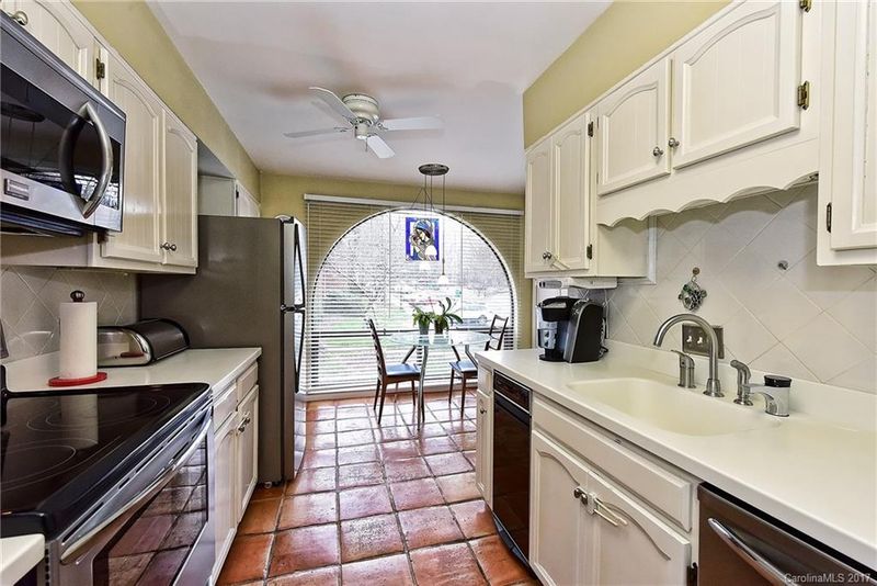 5807 Sharon Rd #K, Charlotte, NC 28210