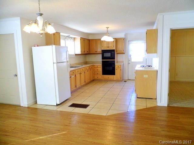 135 Taswell Ln, High Shoals, NC 28092