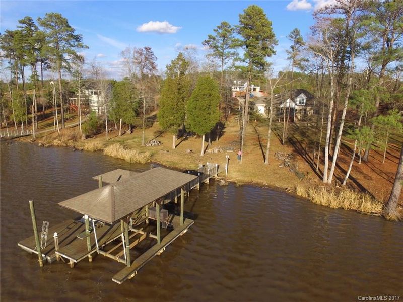 10207 Lake Shore Dr, Lancaster, SC 29720