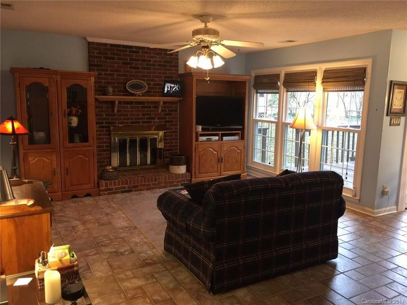 2802 Watch Hill Ct, Charlotte, NC 28210