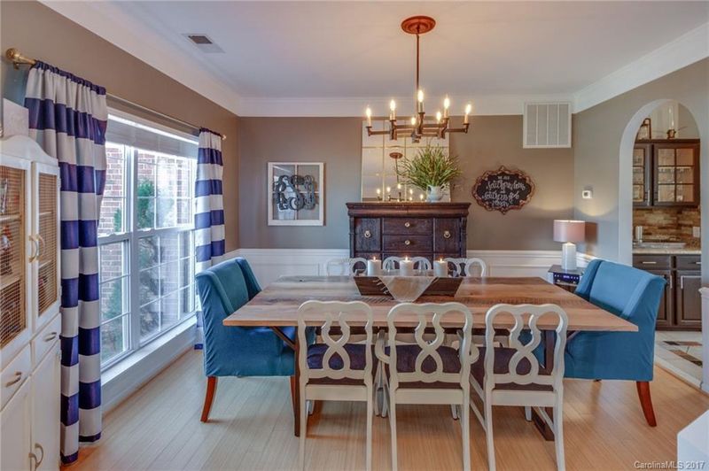 172 Castles Gate Dr, Mooresville, NC 28117