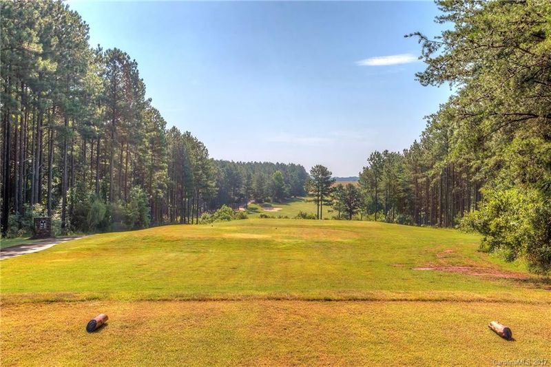 16242 Commodore Dr, Lancaster, SC 29720