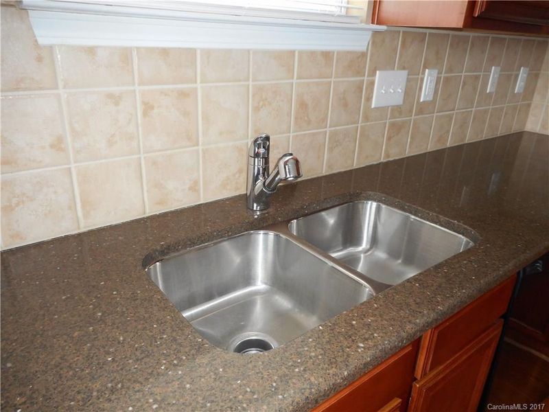 2045 Cambridge Beltway Dr #2045, Charlotte, NC 28273