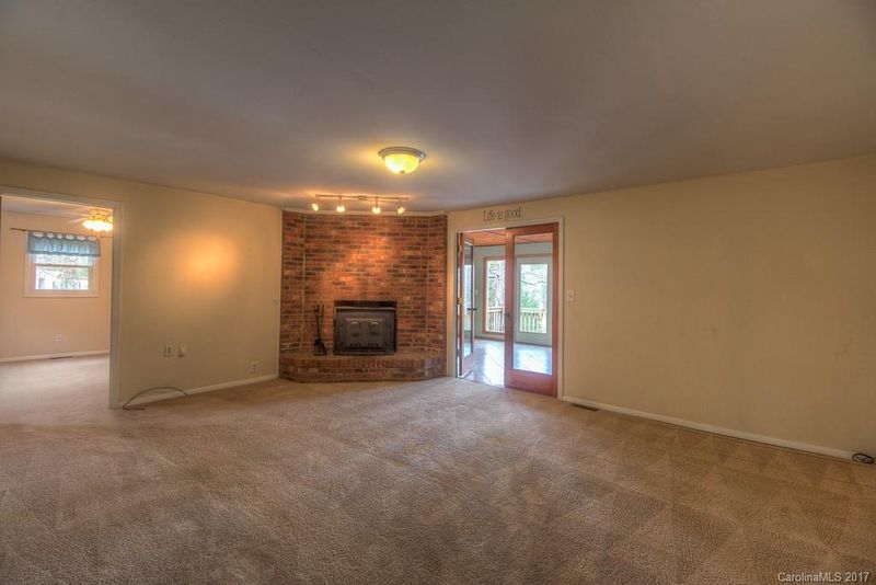 124 Pope Lake Rd, Belmont, NC 28012