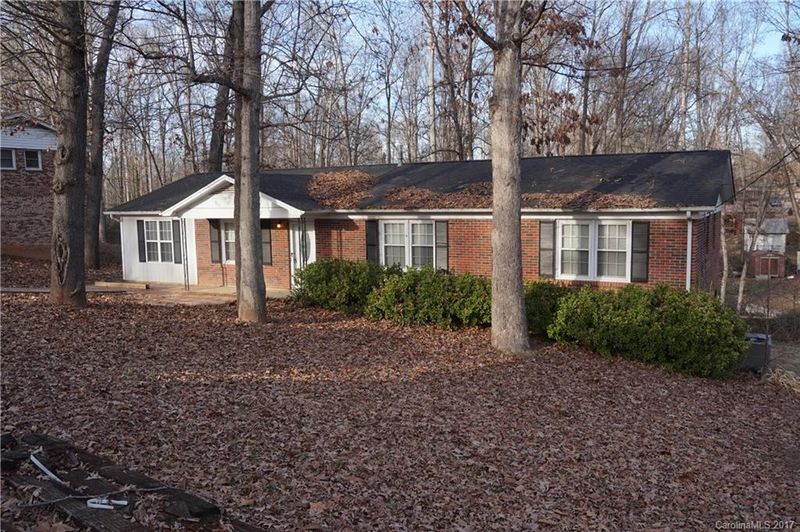 420 Larkhall Ct, Gastonia, NC 28052