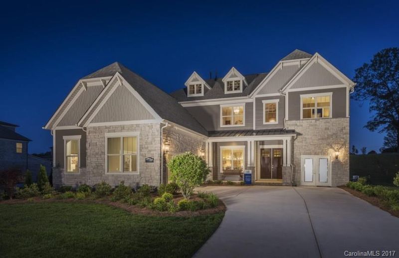 1935 Waltham Ln, Charlotte, NC 28270