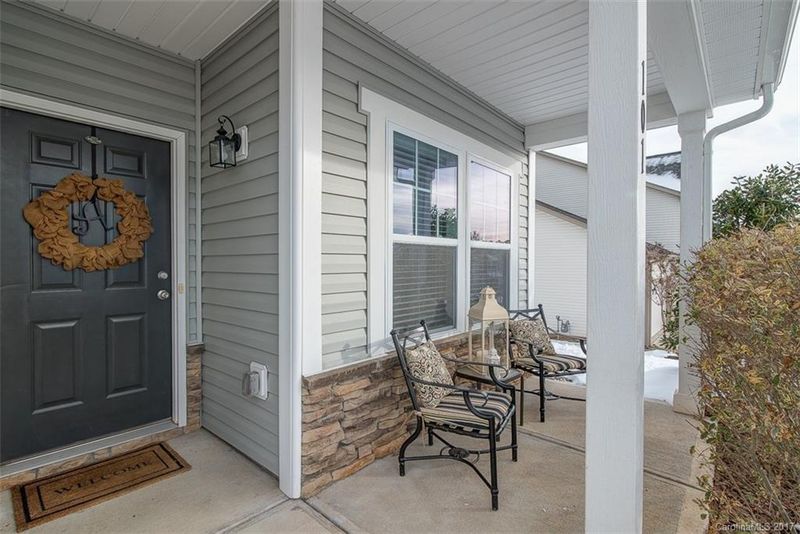 101 Devynn Ridge Ct, Mount Holly, NC 28120