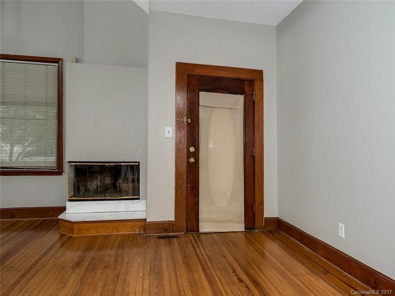 403 9th St, Charlotte, NC 28202