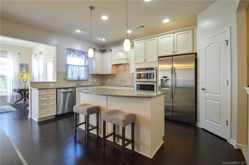 1016 Rippling Brook Ct, Fort Mill, SC 29707