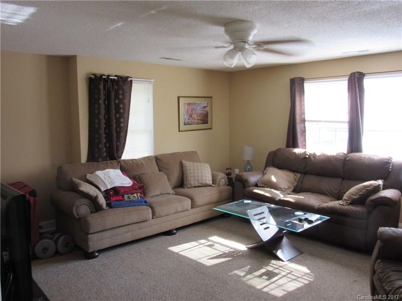 316 N High St, Lincolnton, NC 28092