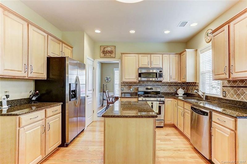 2155 Ashley River Rd, Waxhaw, NC 28173