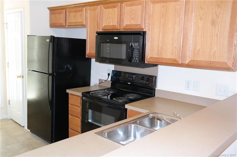 8263 Carob Tree Ln #8b, Charlotte, NC 28215