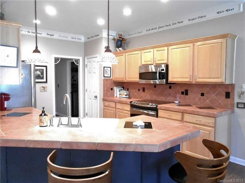 7629 Sedgebrook Dr E, Stanley, NC 28164