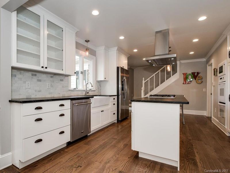 5644 Sunstar Ct, Charlotte, NC 28226