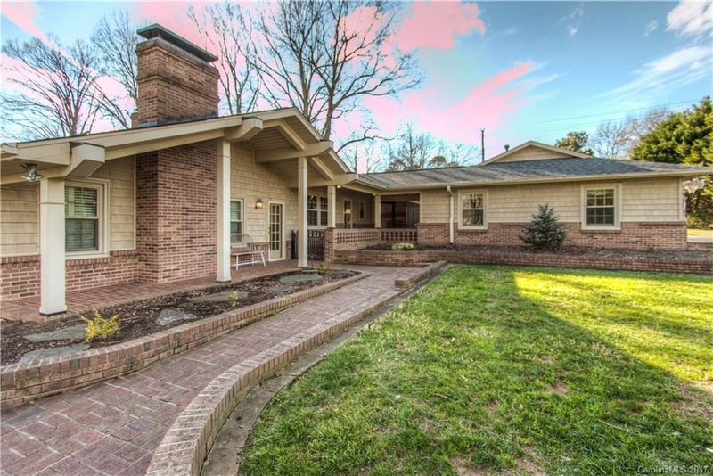 3659 Sherwood Cir, Gastonia, NC 28056