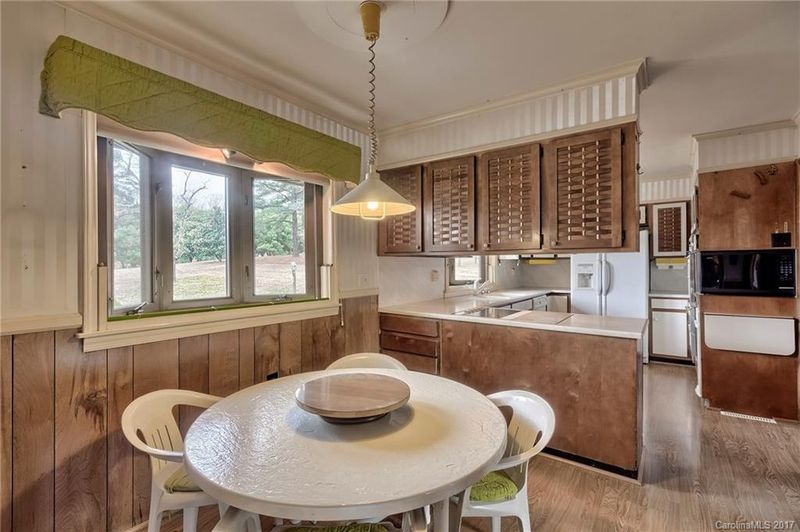 566 Cannon Dr, Rock Hill, SC 29730