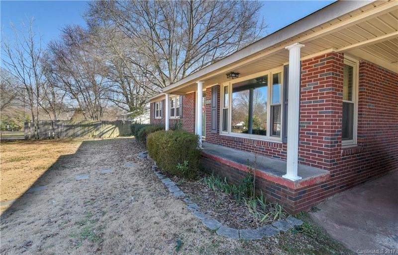 2153 Rosewood Dr, Rock Hill, SC 29732