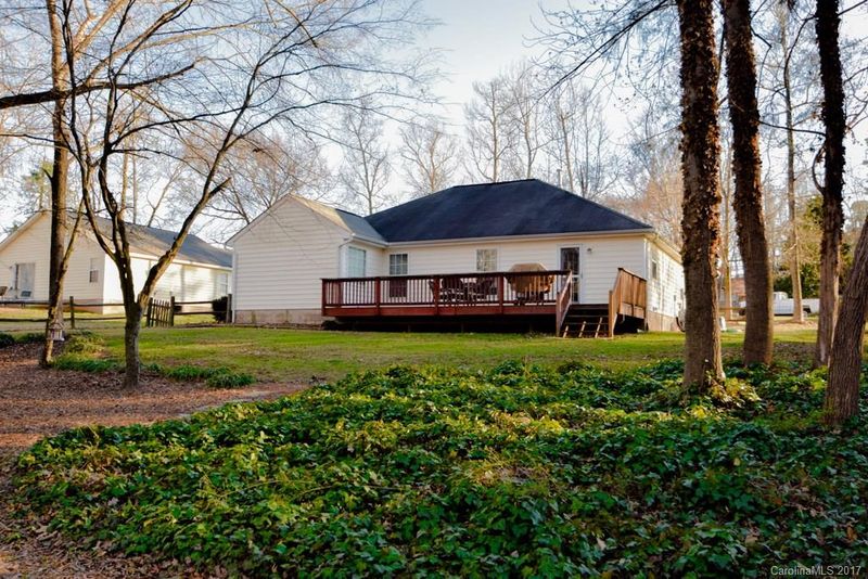 3048 Dairy Farm Dr, Monroe, NC 28110