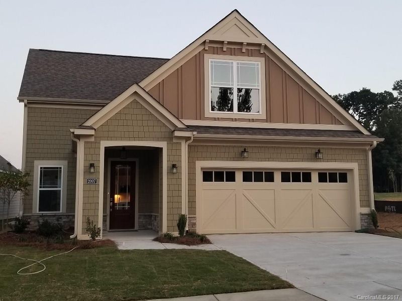 2007 Laney Pond Rd #49, Matthews, NC 28104