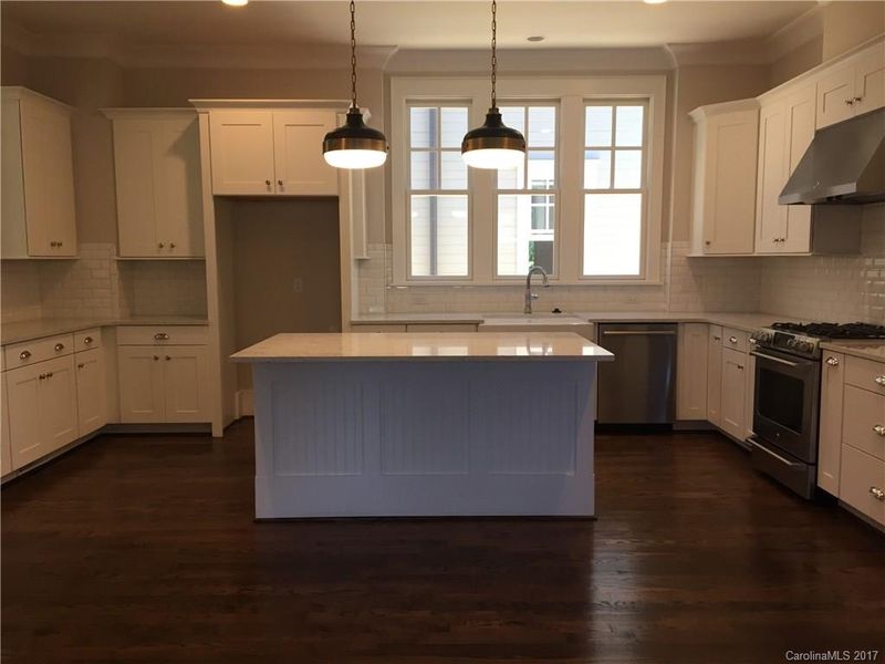 624 Mcalway Rd, Charlotte, NC 28211
