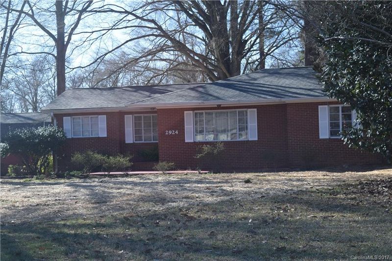 2924 Starnes Rd, Charlotte, NC 28214