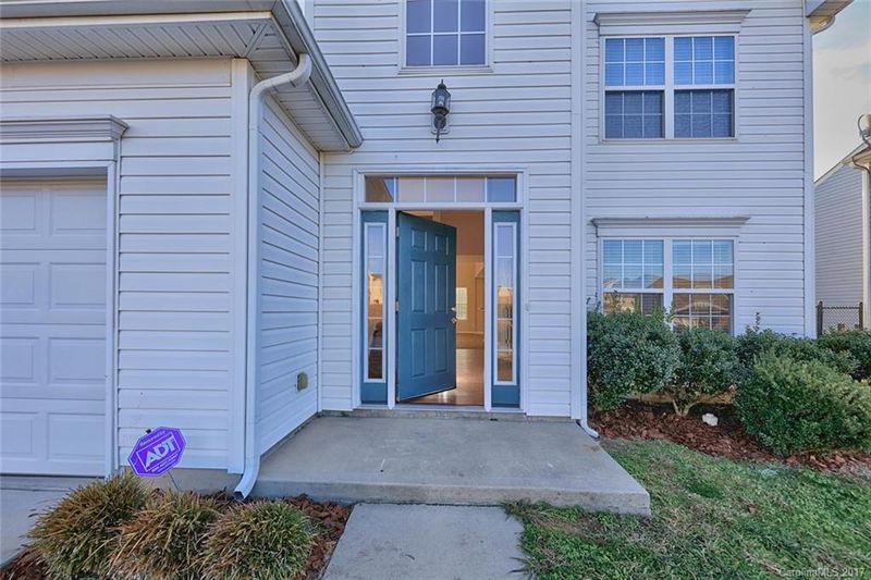207 Gumtree Dr, Kannapolis, NC 28083