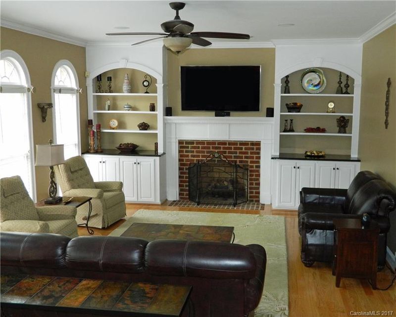 3161 Foxmeade Dr, Weddington, NC 28104