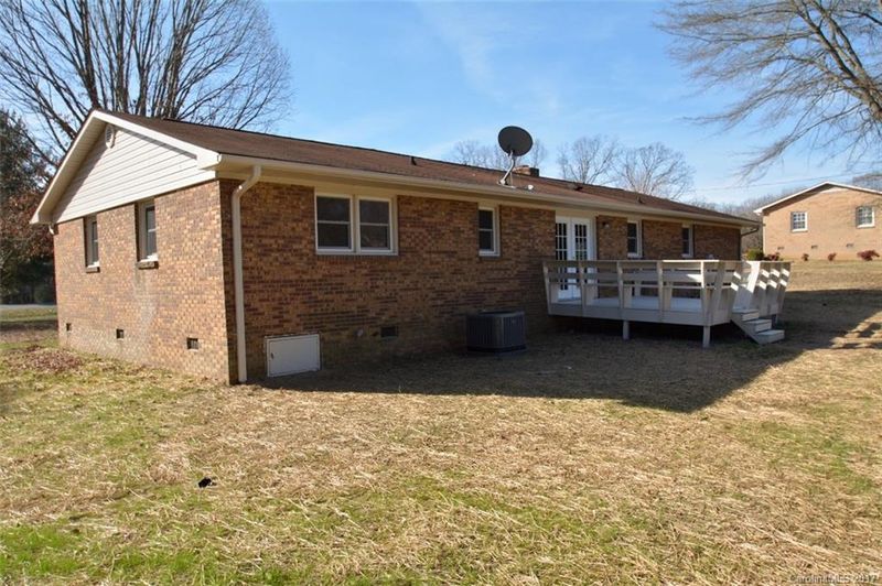 1751 Maple Ln, Lincolnton, NC 28092