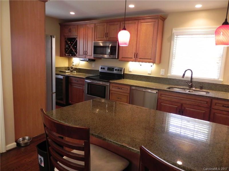 2327 Knickerbocker Dr, Charlotte, NC 28212