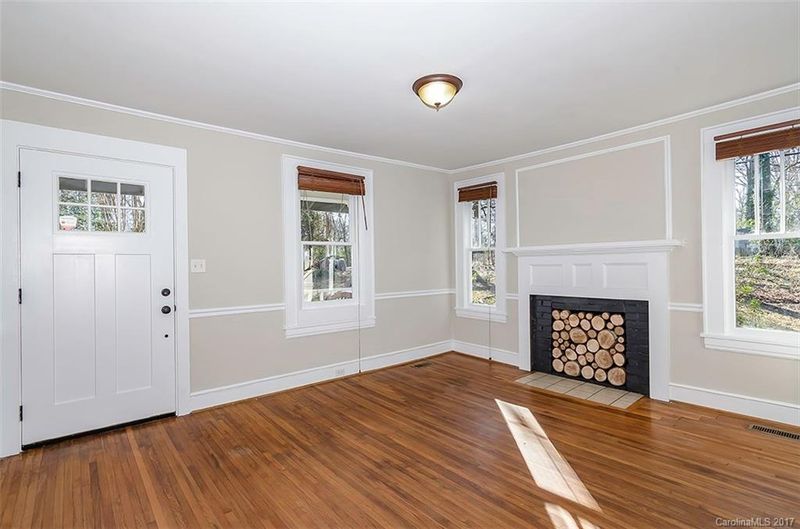 1713 Seifert Cir, Charlotte, NC 28205