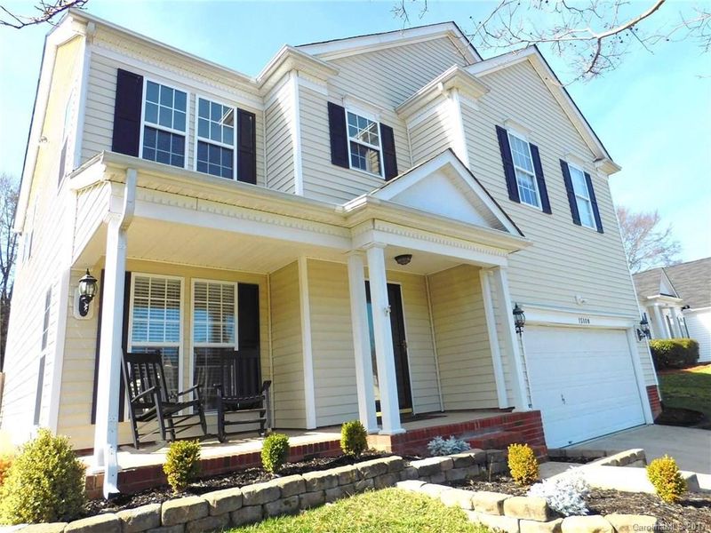 15108 Strathmoor Dr, Charlotte, NC 28277