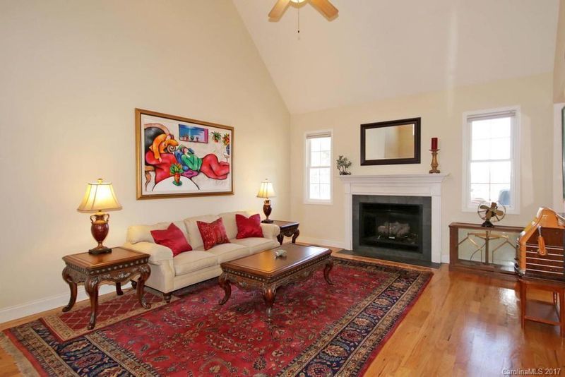 883 E Monbo Rd, Statesville, NC 28677