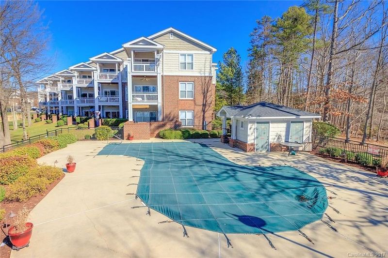 543 Southeast Dr #12, Davidson, NC 28036