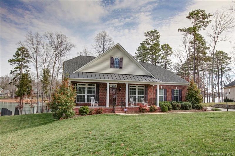7945 Harbor Master Ct #13, Denver, NC 28037
