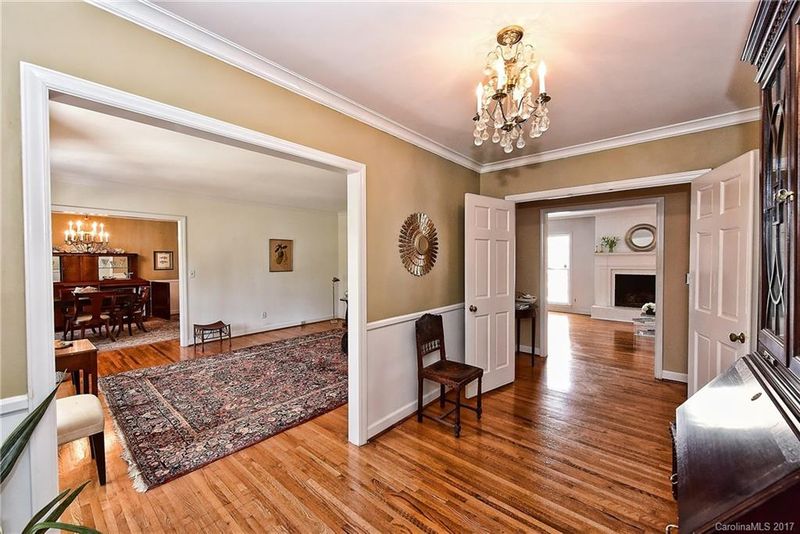 6417 Rocky Falls Rd, Charlotte, NC 28211