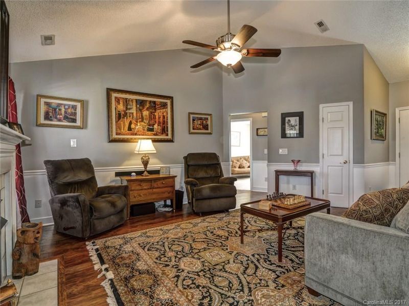 10124 Cannarti Dr, Charlotte, NC 28273