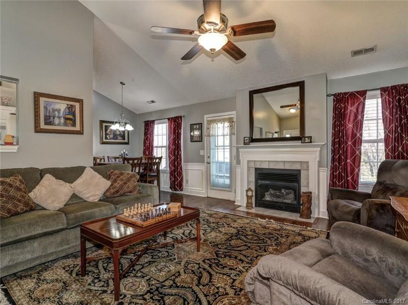 10124 Cannarti Dr, Charlotte, NC 28273