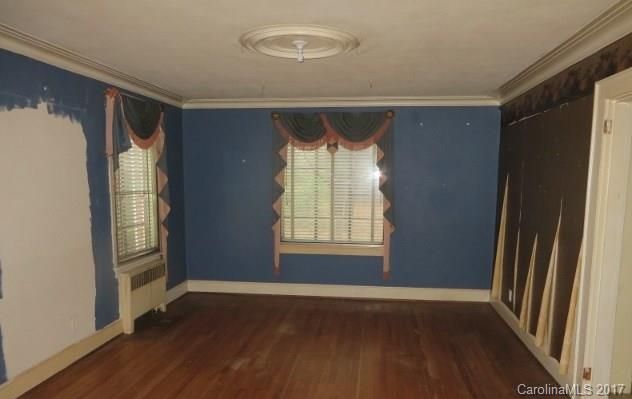 415 3rd Street None SE, Hickory, NC 28602