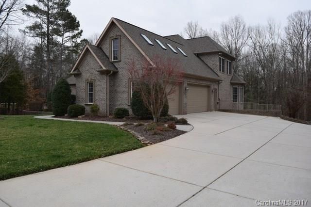 1083 Rolling Park Ln, Fort Mill, SC 29715