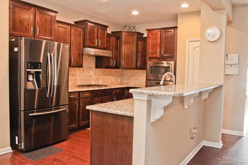470 River Lake Ct, Tega Cay, SC 29708