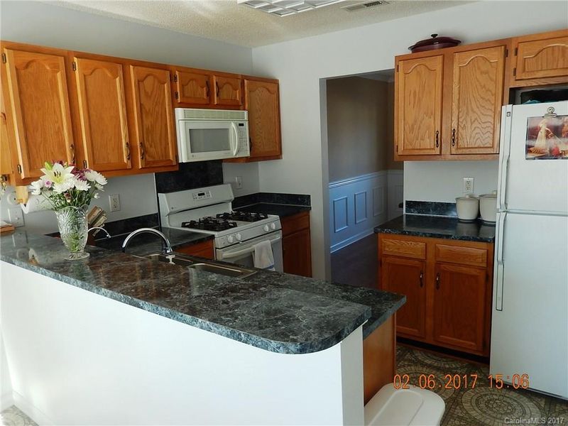 3200 Leicester Dr, Matthews, NC 28104