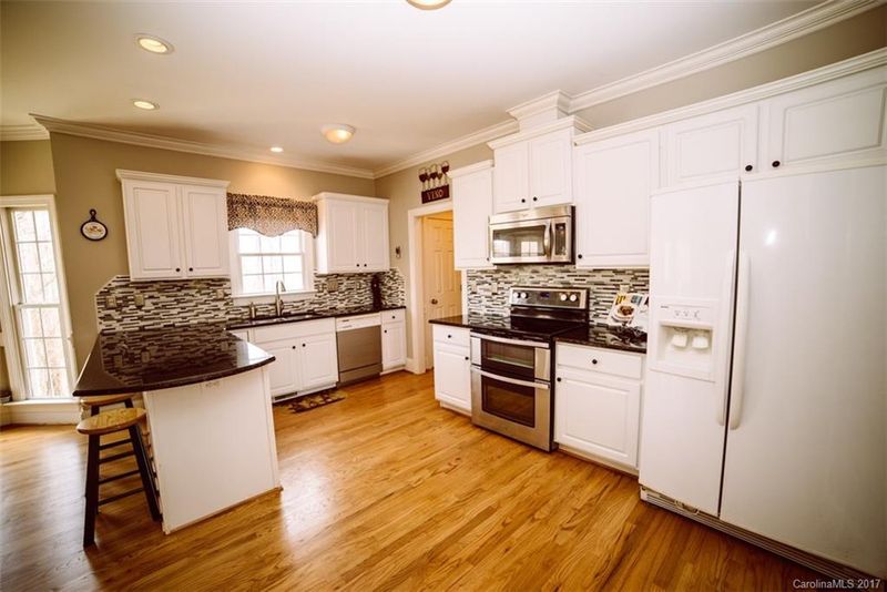 522 Zackery Ln, Fort Mill, SC 29708