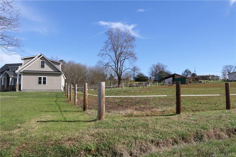 6231 Crayton Rd, Mount Pleasant, NC 28124