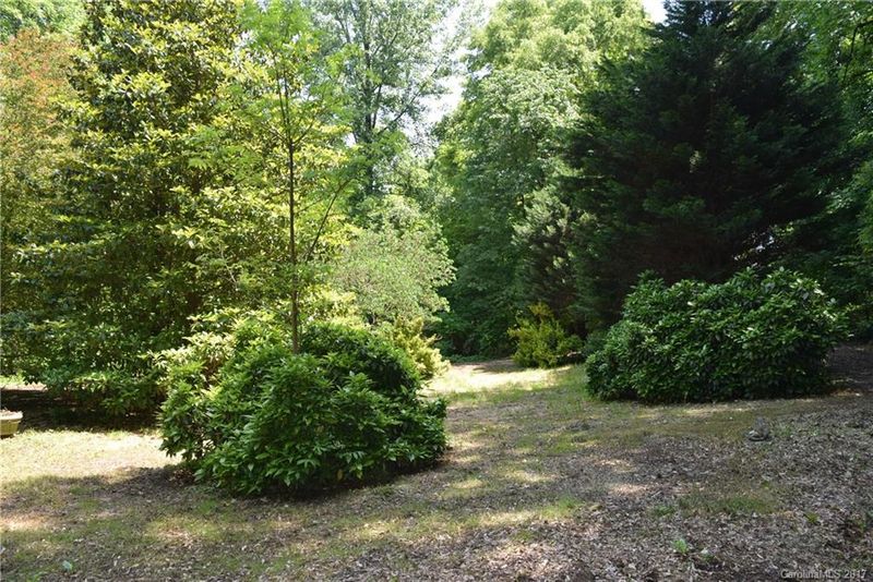 121 River Loop Rd, Belmont, NC 28012