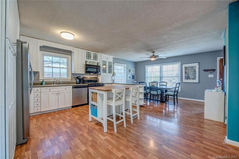 2303 Shaw Ave, Gastonia, NC 28054