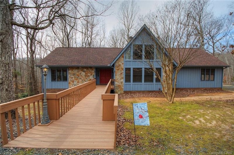 3717 Brookwood Rd, Charlotte, NC 28215