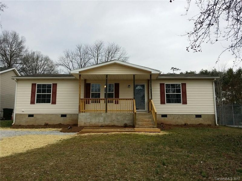514 Sylvia St, Statesville, NC 28677