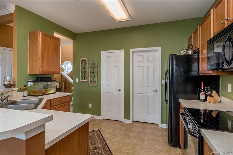 10338 Stineway Ct #L96, Pineville, NC 28134