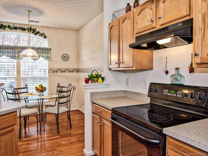 9556 Glenashley Dr #110, Cornelius, NC 28031