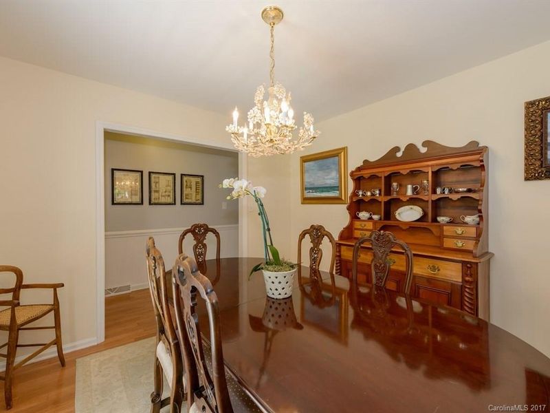 2901 Arundel Dr, Charlotte, NC 28209